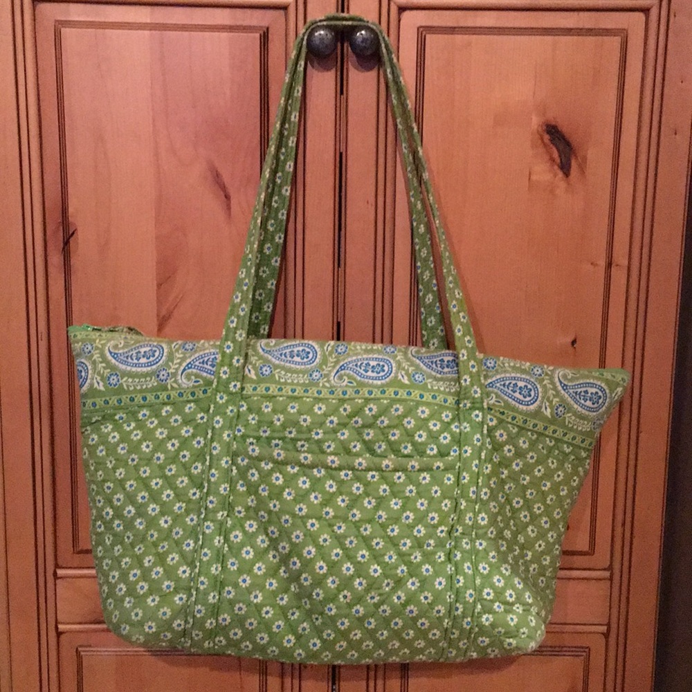 Vera Bradley travel style bag